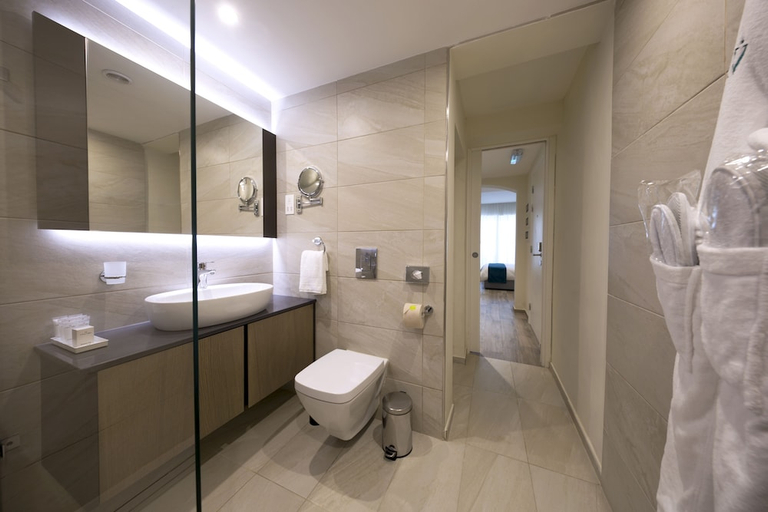 Bathroom 5, Urban Valley Resort & Spa
