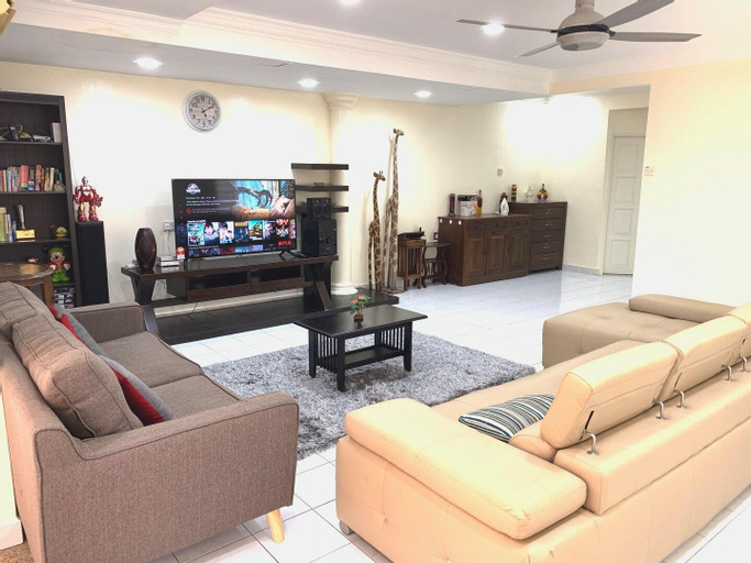 Public Area, Cozy Townhouse VIII | 餐馆和免税商店10分钟距离 | 瓜镇温馨度假屋, Langkawi