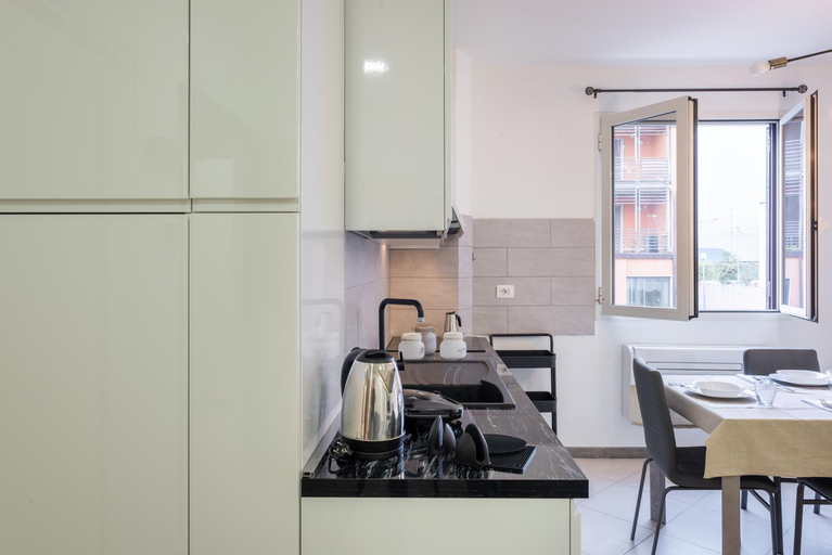 Others 3, GuestHost - Santo Stefano di Magra Modern Apartments, La Spezia