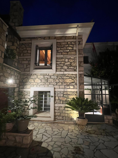 Others 5, Carpe Diem Corinthian Suites 2, Peloponnese