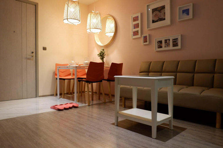 Dining Room 1, Infinity pool gym luxury cozy condo@ BTS Ekkamai, Wattana