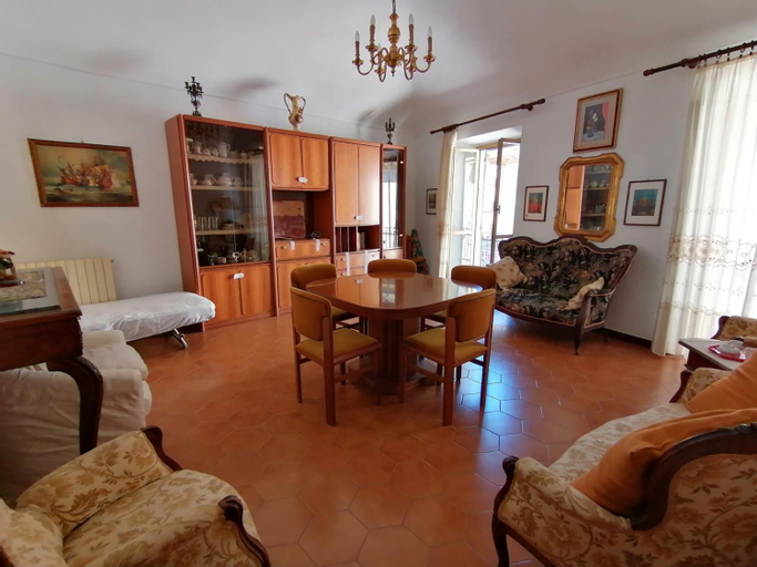 Others 4, Residenza Tra Le Torri, Savona