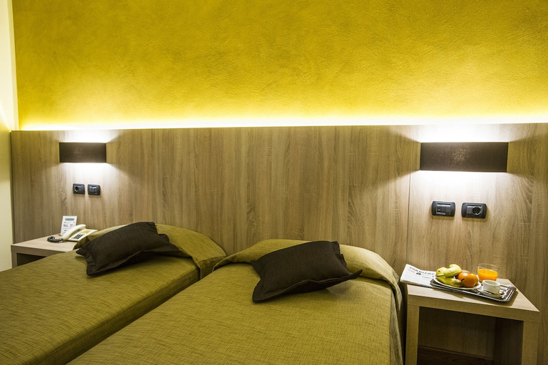 Bedroom 2, Sangallo Park Hotel, Siena