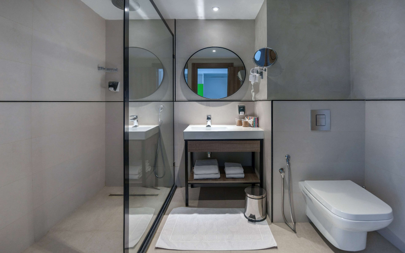 Bathroom 4, Campanile El Mechtel, Bardo