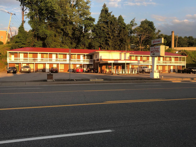 Others 5, St. Mary’s Motel, Pleasants