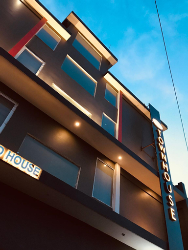 YU TURN TOWNHOUSE , Gautam Buddha Nagar