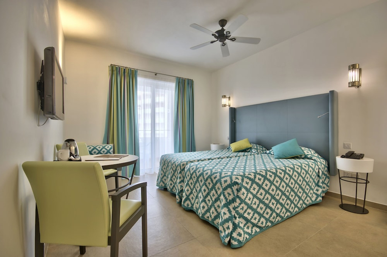 Bedroom 3, db San Antonio Hotel + Spa All Inclusive, Saint Paul's Bay