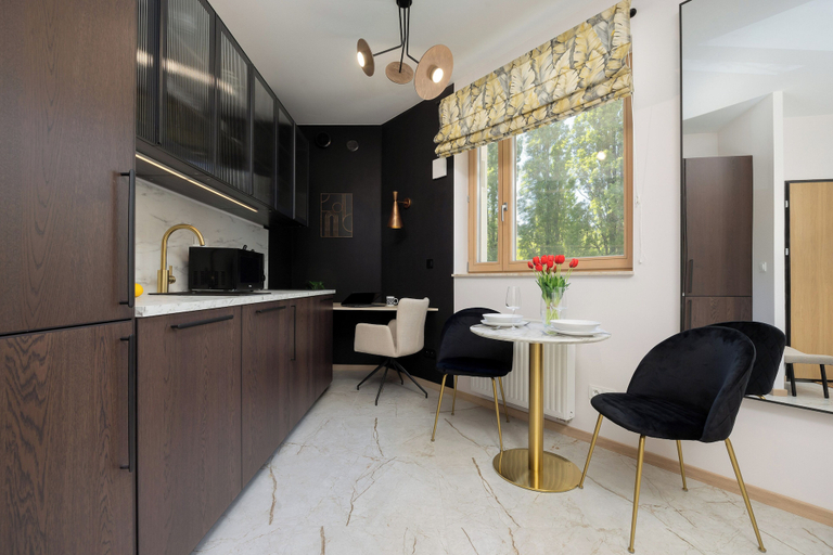 Others 4, Elegant Studio for 2 by Renters, Warsaw