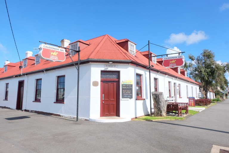 The Caledonian Inn, Moyne - South