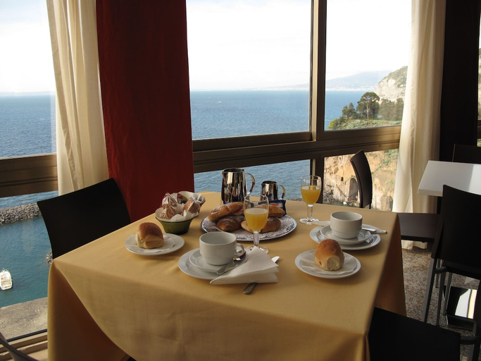 Food & Drinks 4, Cosmomare Hotel Sorrento, Napoli