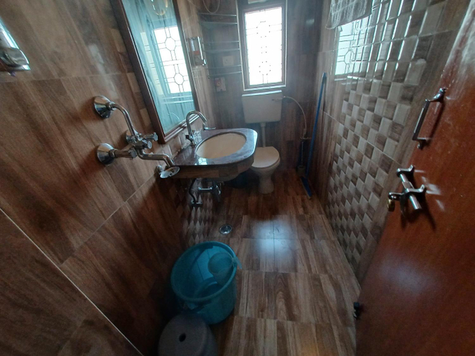 Bathroom 4, Beena Homestay, Jaipur