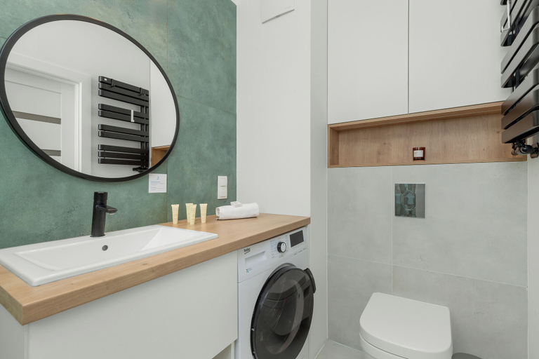 Bathroom 4, Apartment in Gdańsk With Gym by Renters, Gdańsk City