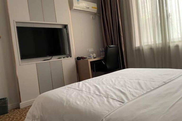 Bedroom 3, Focus Hotel, Changsha