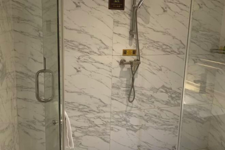 Bathroom 4, Liankang Wealth International Hotel, Meizhou
