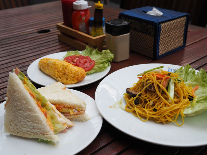 Food & Drinks 6