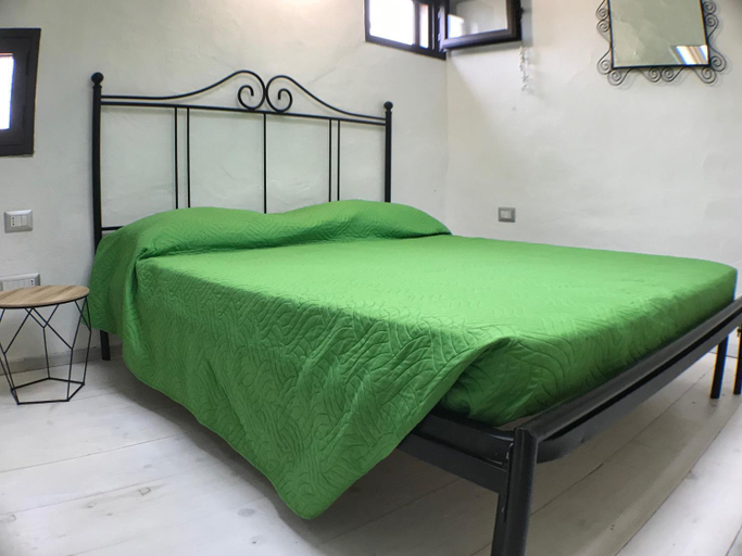 Bedroom 1, Villaggio Tamerici IUN Q7142, Nuoro