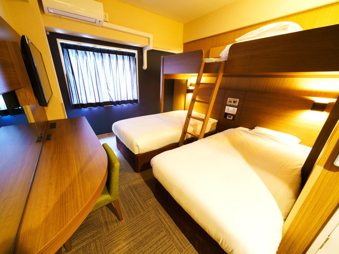 Bedroom 30