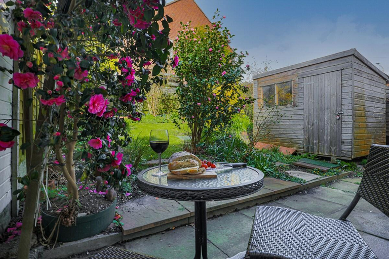 Others 3, Silver Stag Properties, 3 BR Home w Garden, Leicestershire