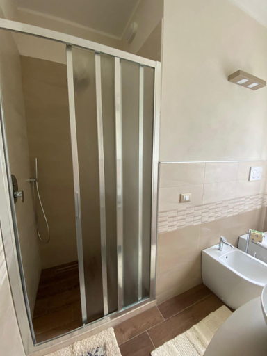 Shower 5, Casa Vacanze la Pineta, Siena