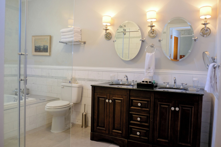 Bathroom 4, Manoir Chamberland (Adults Only, No Pets), Papineau