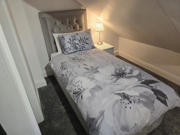 Bedroom 2, The Boot & Shoe, Darlington