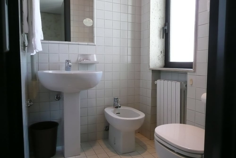 Bathroom 4, Club Hotel, Venezia
