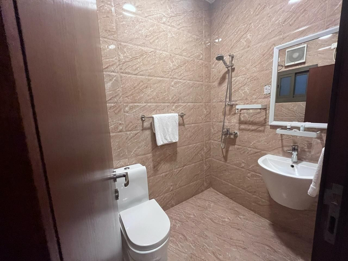 Bathroom 5, TU jardin, Jeddah