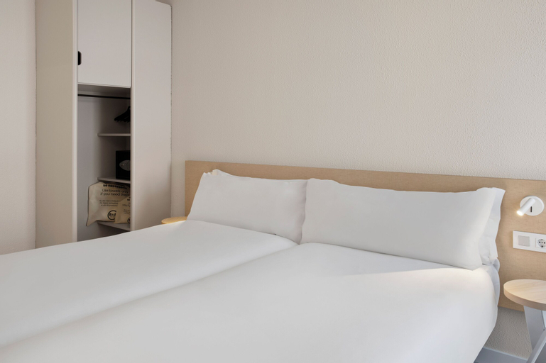 Bedroom 3, B&B Hotel Figueira Da Foz, Figueira da Foz