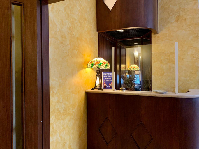 Others 5, Hotel Bonazzi, Perugia
