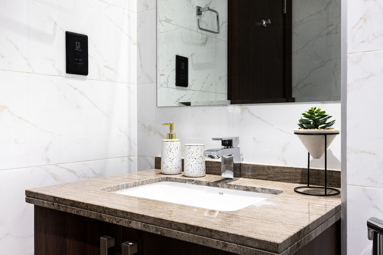 Bathroom 5, GLOBALSTAY. J One Tower Apartments, Dubai