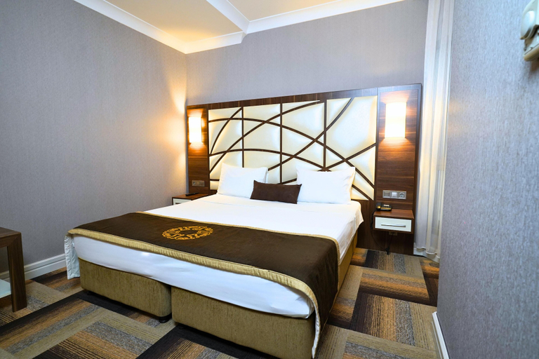 Bedroom 4, The Grand Mira Hotel, Pendik