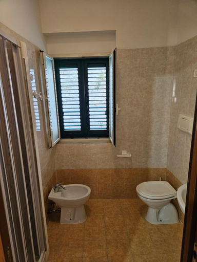 Bathroom 4, Cristy home, Foggia