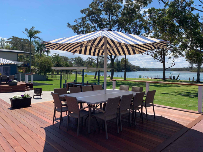 Public Area, Laguna Lodge waterfront accommodation Sussex Inlet, Shoalhaven - Pt B
