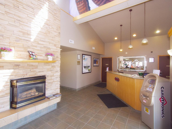 Public Area 3, Best Maple Inn - Drayton Valley, Division No. 11