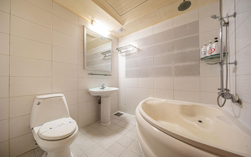 Bathroom, Uijeongbu E Joy, Yangju