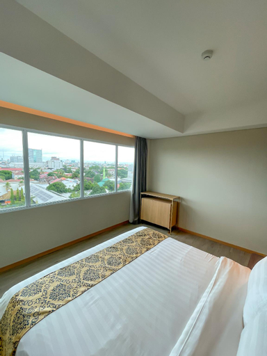 Bedroom 12