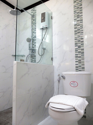 Bathroom 3, THE GREEN BEACH RESORT, K. Sam Roi Yot