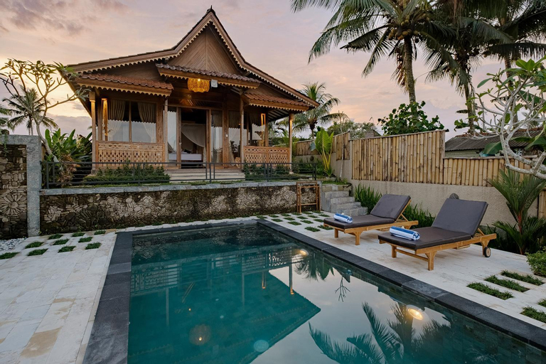 Swimming Pool 16