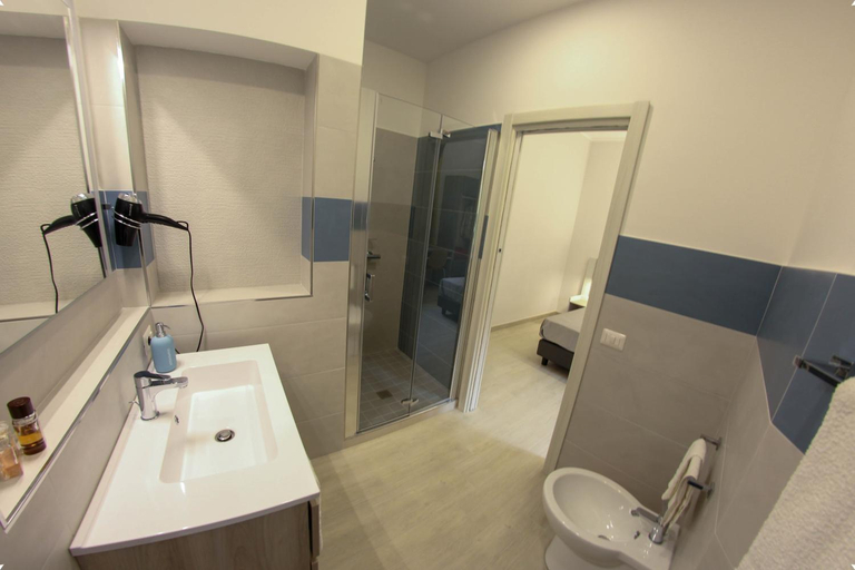 Bathroom 2, YEASY smart rooms Cefalu, Palermo