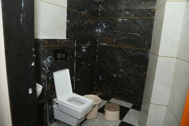 Bathroom 5, Hotel Trinetra, East Nimar