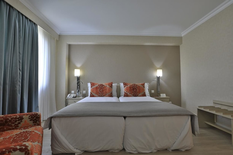 Bedroom 3, Olissippo Marques de Sa, Lisbon