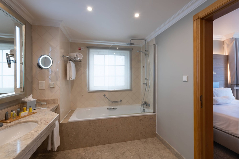 Bathroom 4, PRAIA D EL REY MARRIOTT GOLF BEACH RESORT, Óbidos