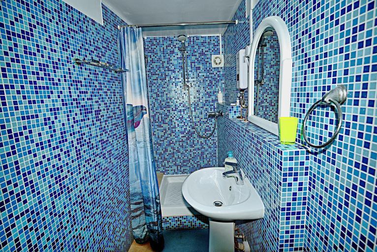 Bathroom 5, Pieris Apartments
