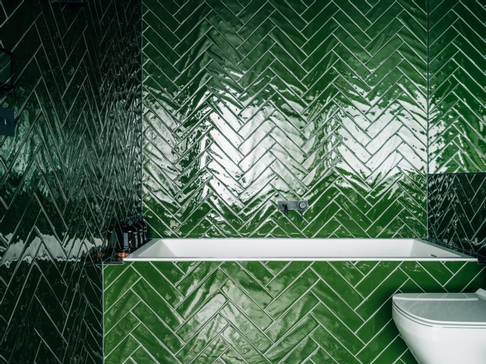 Bathroom 15