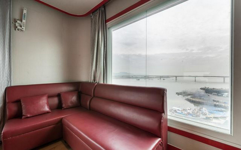 Others 4, Busan Myeongji W, Gangseo