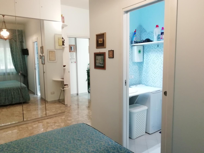 Bedroom 2, Casa Louga, Napoli