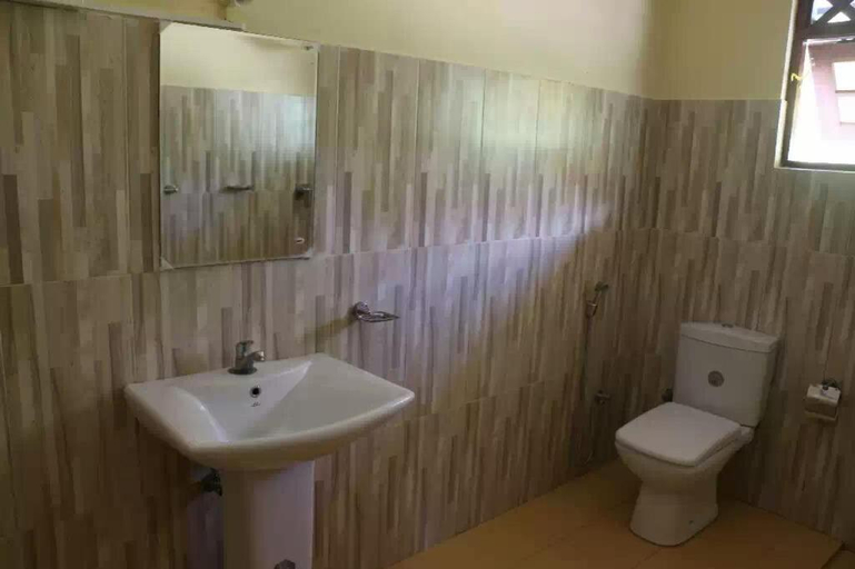 Bathroom 4, Lavish Eco Jungle, Thissamaharama