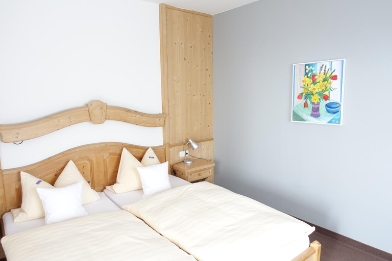Bedroom 2, Hotel Gasthof Schonblick, Neumarkt in der Oberpfalz