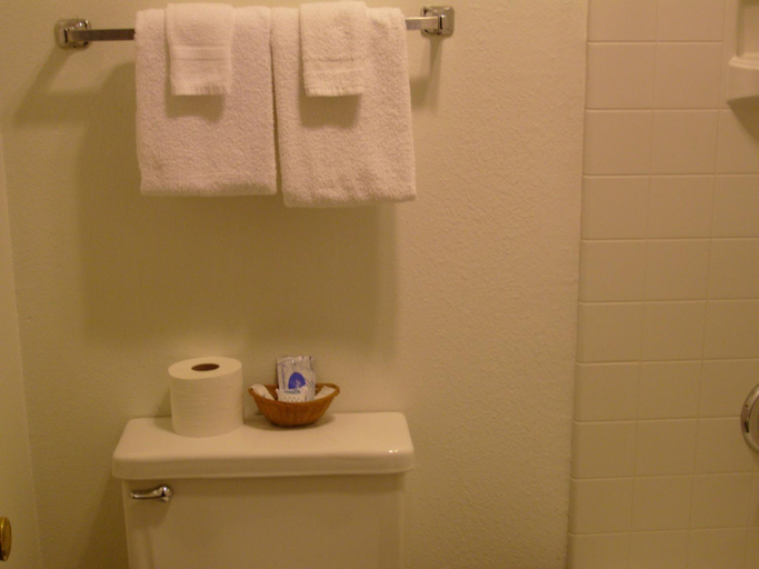 Facilities 4, Shanico Inn, Linn