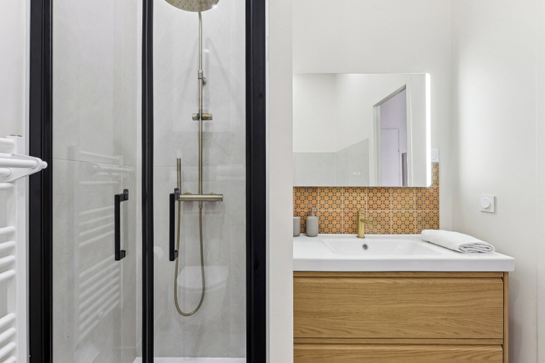 Bathroom 4, Rivages Saint Ferréol, Bouches-du-Rhône